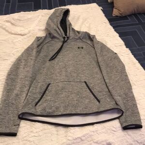 Under Armour cold gear sweatshirt
